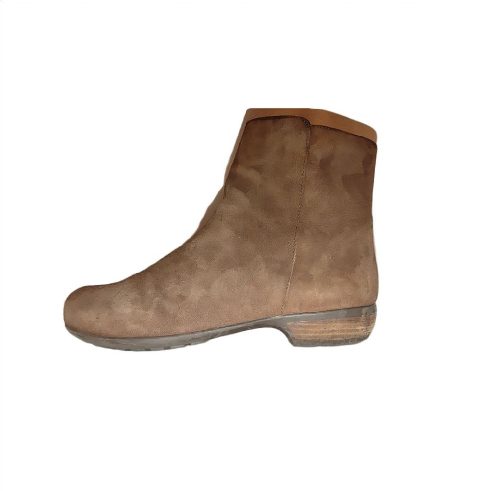 Walking Cradles Elise Suede Ankle Boot Size 7M
